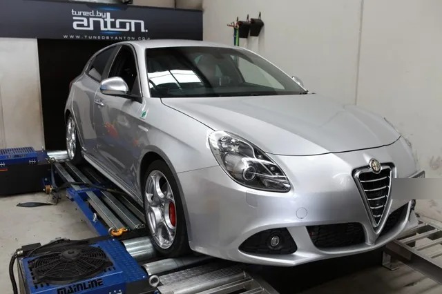 Alfa Romeo Giulietta (2014) at Protunes for Stage 2 ECU calibration