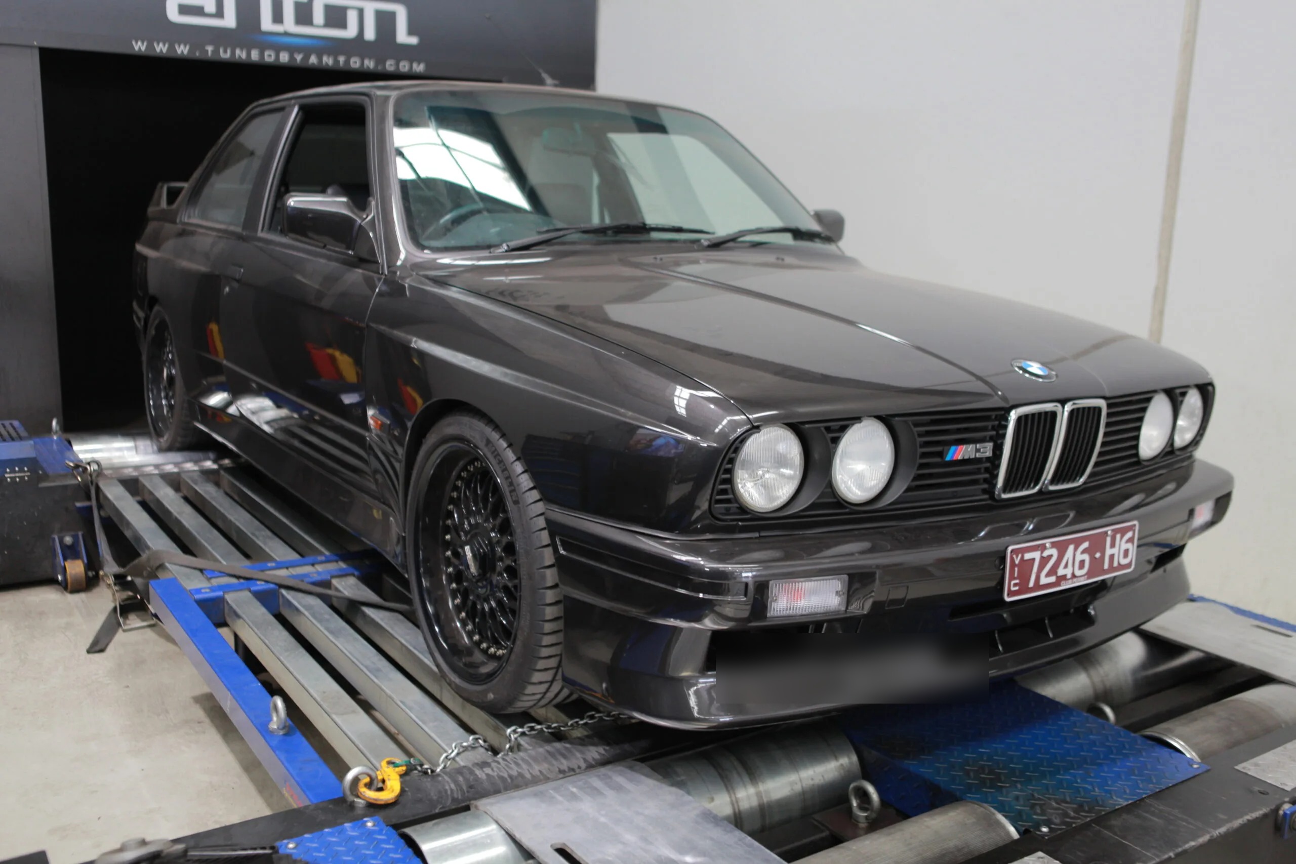 BMW M3 E30 (1989) at Protunes for Stage 2 ECU calibration