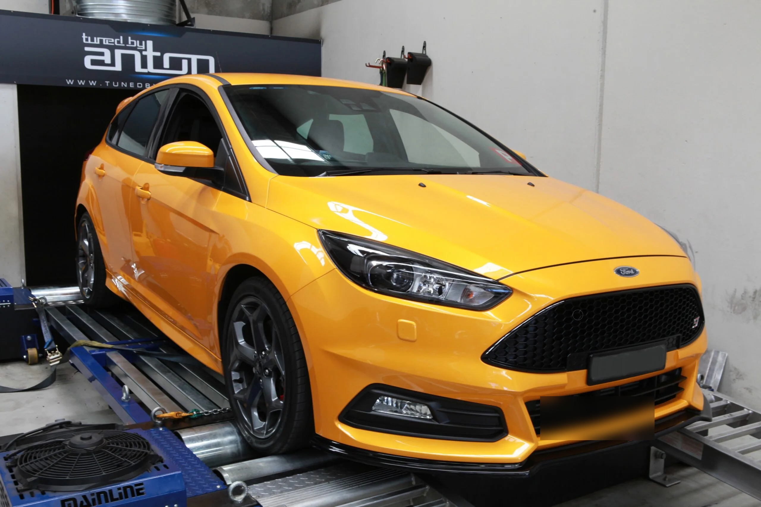 Ford Focus ST (2016) at Protunes for Stage 2 ECU calibration