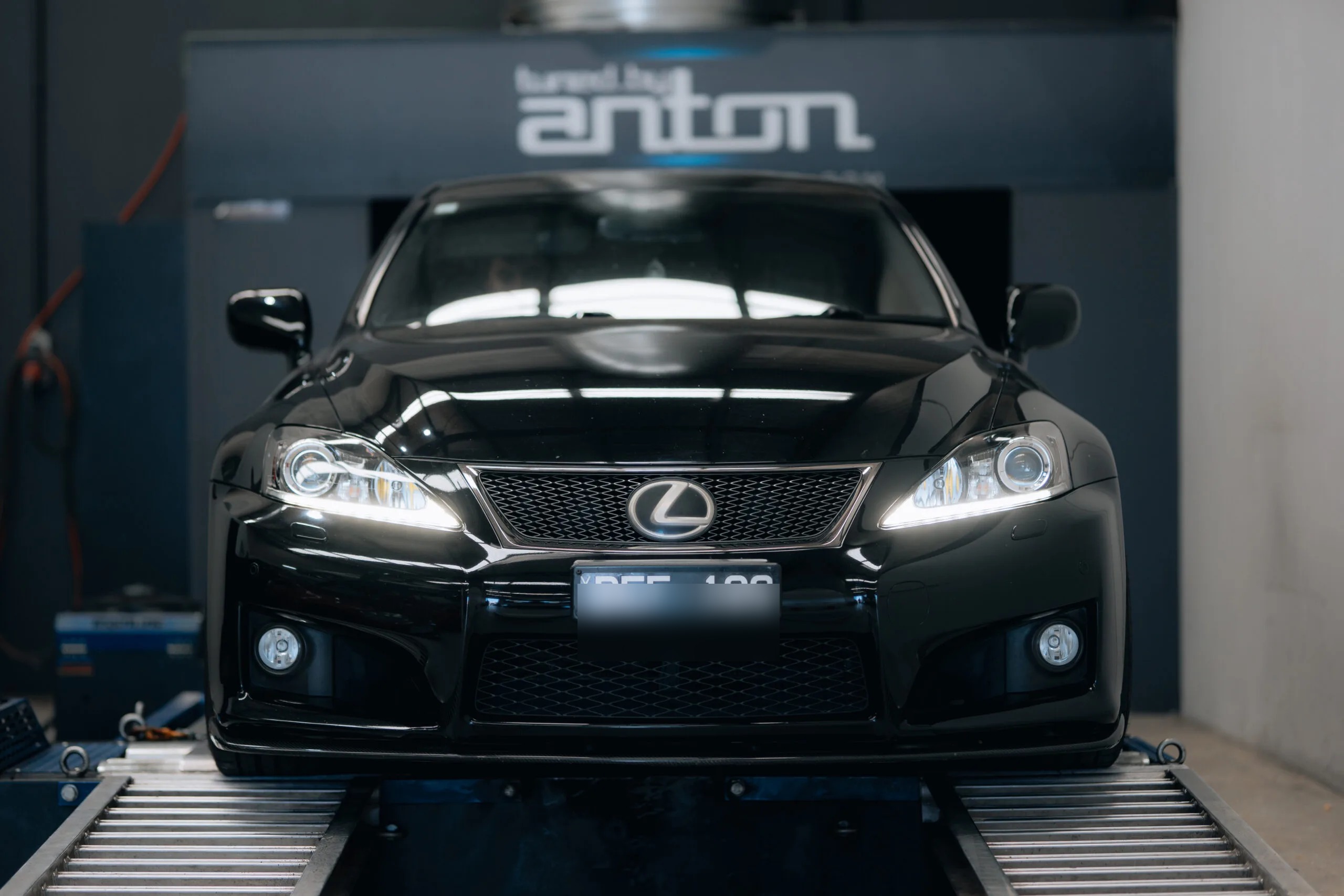 Lexus ISF (2008) at Protunes for Stage 1 ECU calibration