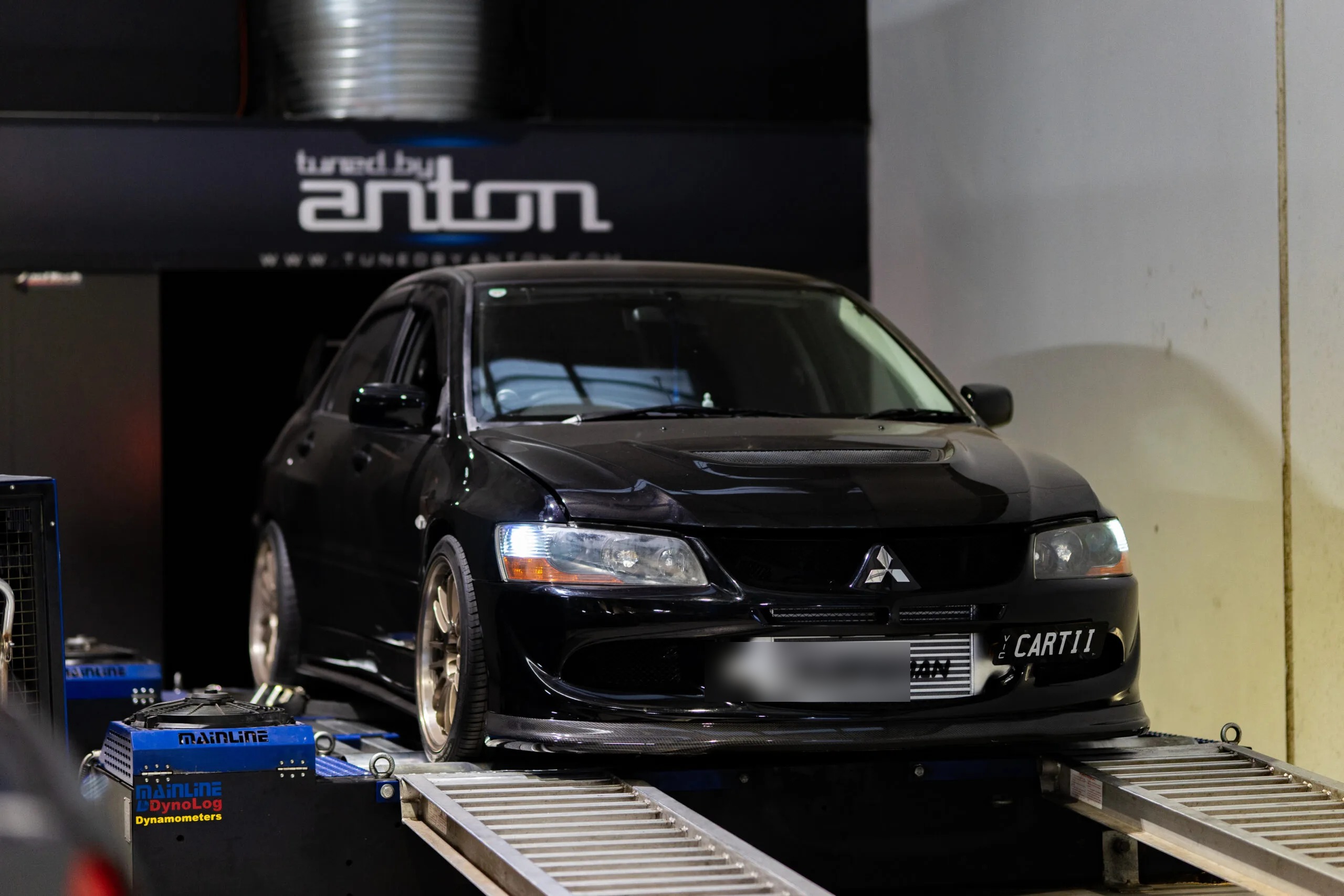 Mitsubishi Evo 8 (2001) at Protunes for Stage 2 ECU calibration