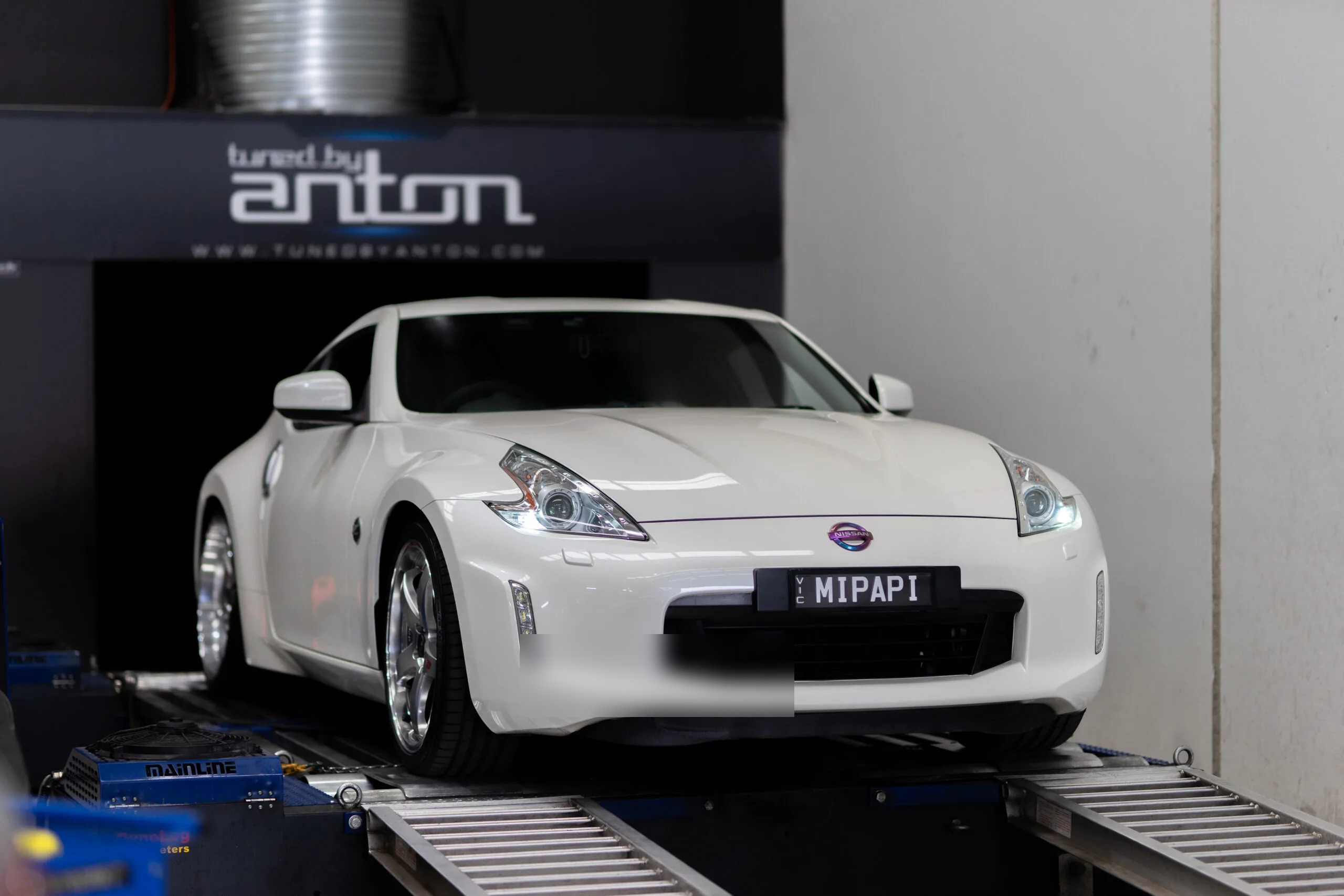Nissan 370Z (2017) at Protunes for Stage 1 ECU calibration
