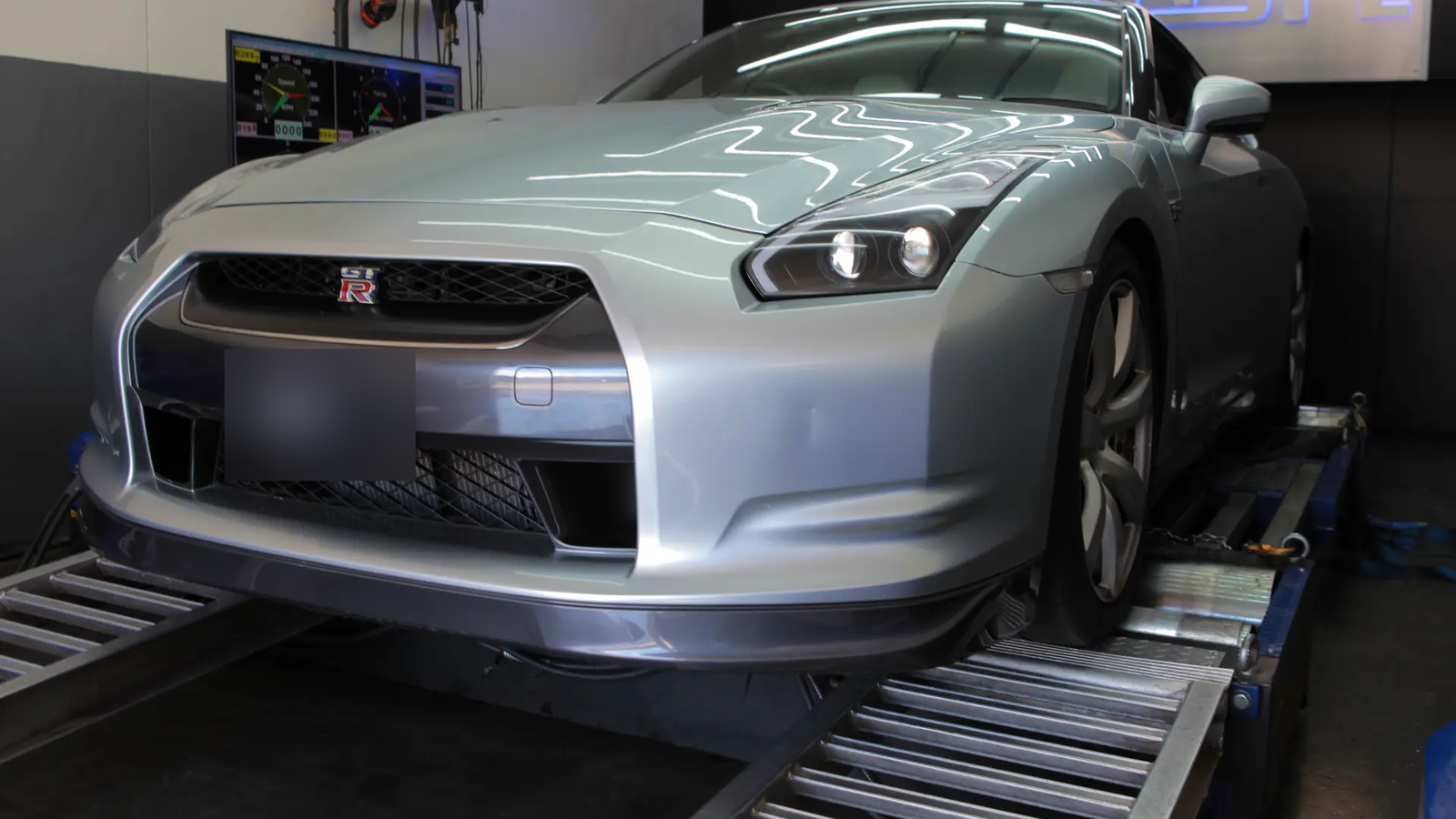 Nissan GT-R R35 (2008) on the dyno for its Stage 1 ECU calibration