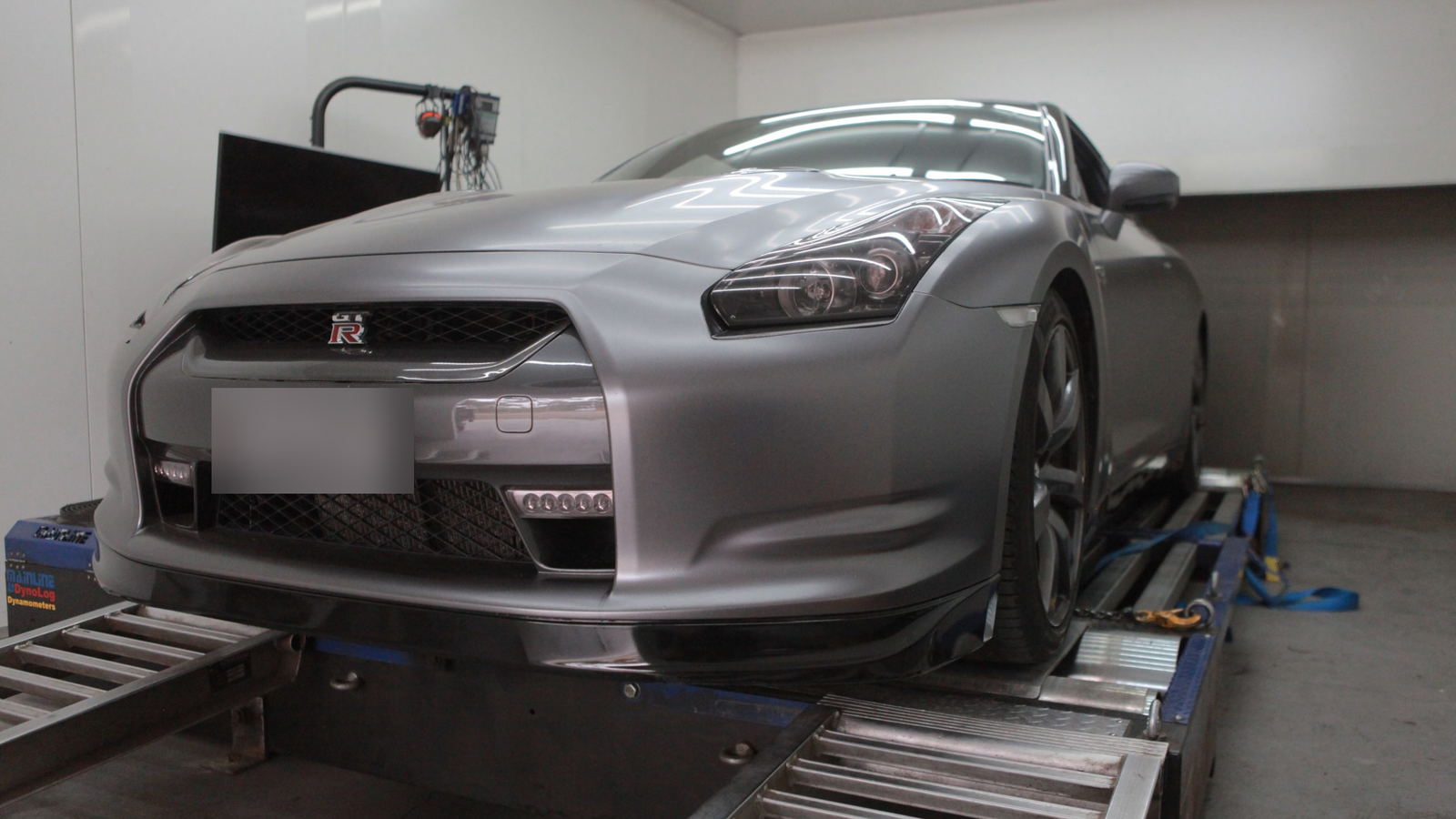 Nissan GT-R R35 (2008) on the dyno for its Stage 2 ECU calibration