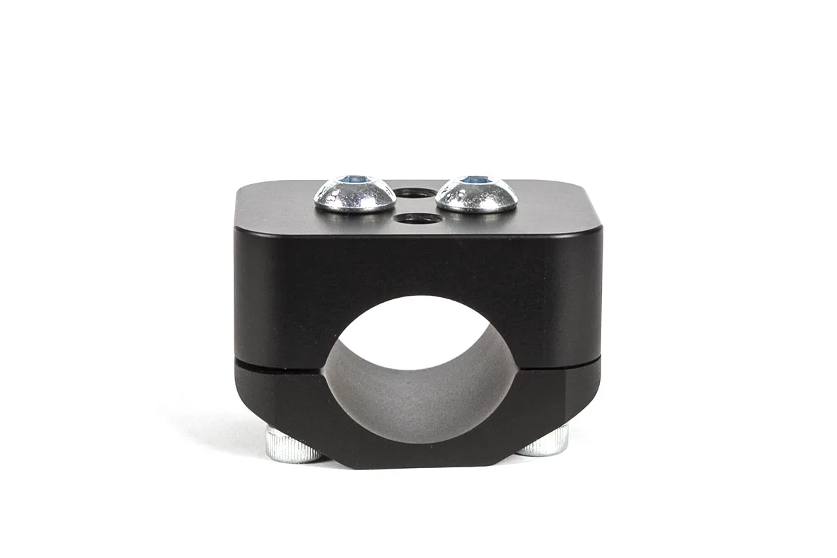 iC-7/uC-10 Dash Tube Mount 31.75mm (1.25") Size: 60mm x 44mm