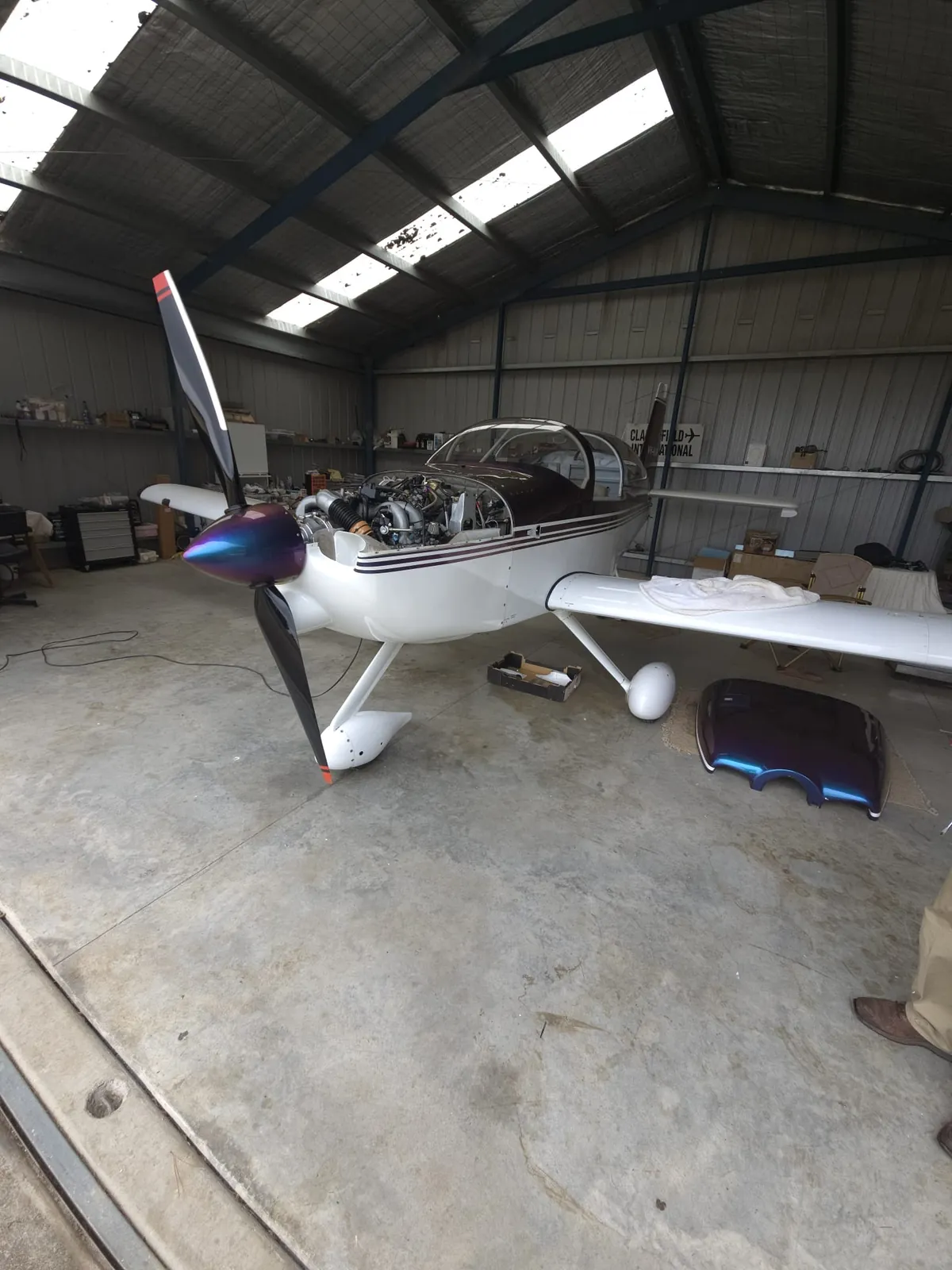 Subaru EJ25 engine installed in a Cessna airframe, managed by a MoTeC M1 ECU