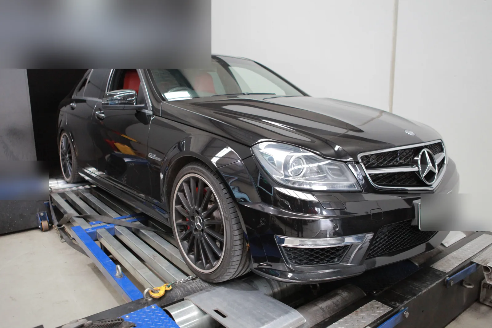 Mercedes-AMG M156 6.2L Naturally-Aspirated V8