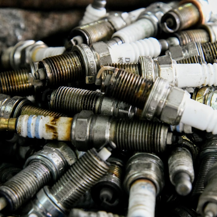 Spark plug insulator tip top view — deepest combustion chamber mixture reading