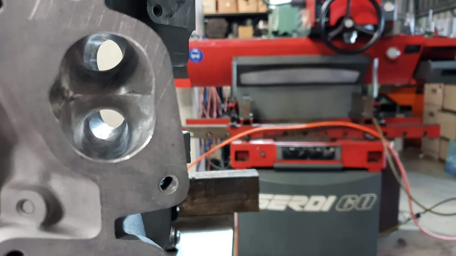 Nissan SR20 cylinder-head porting