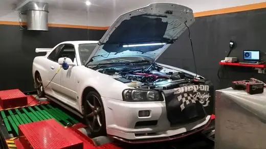 Nissan Skyline R32 GT-R