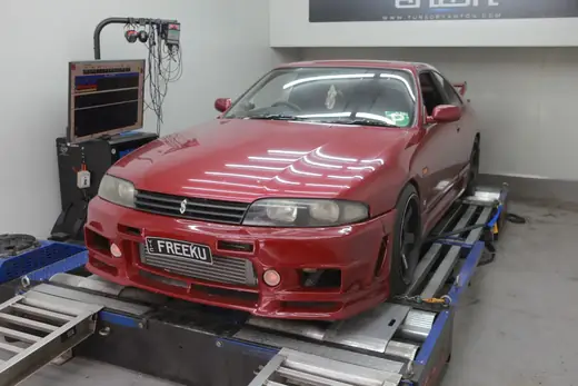 Nissan Skyline R33